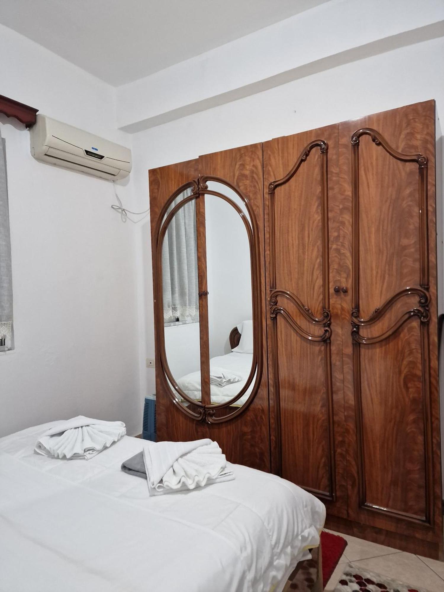 Apartment Antigona Gjirokaster Exterior photo