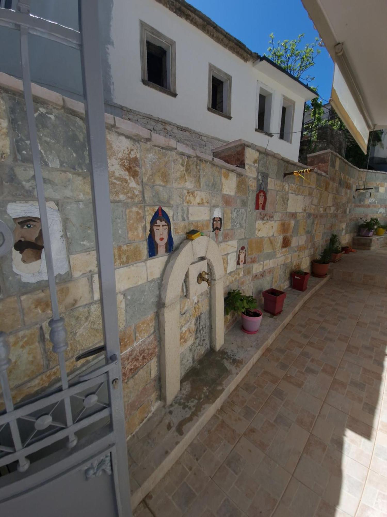 Apartment Antigona Gjirokaster Exterior photo
